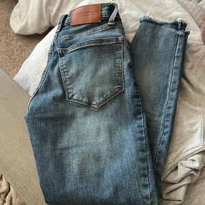 Lucky brand high waisted skinny ankle Jean